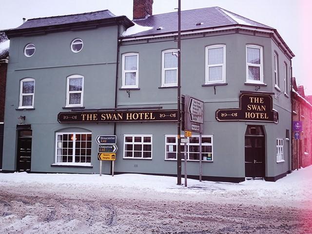 The Swan Hotel Lydney Exterior photo